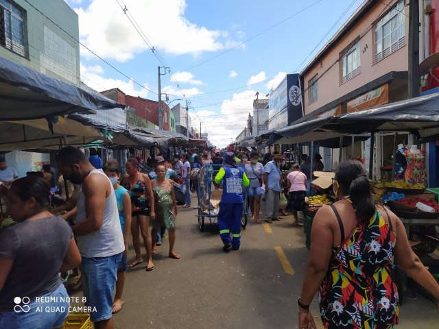 PROMOTORA DE JUSTIA VISITA FEIRA LIVRE DE ESTNCIA E  DISSE QUE ELA DEVE MELHORAR