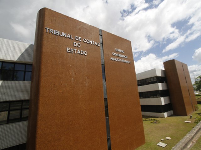 TRS PREFEITURAS DA REGIO SUL SO ENQUADRADAS NO NVEL DEFICIENTE PELO TCE