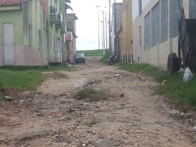 FESTA DE SO JORGE EM ESTNCIA SER ESTE MS E A RUA ONDE FICA A CAPELA EST ABANDONADA