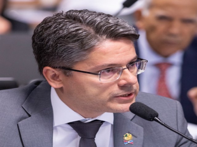 SENADOR ALESSANDRO VIEIRA  DIAGNOSTICADO COM COVID-19