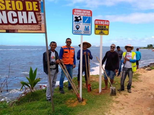 SEMDEC INSTALA PLACAS QUE ALERTAM IMINENTES RISCOS EM REAS DE BANHOS DE ESTNCIA