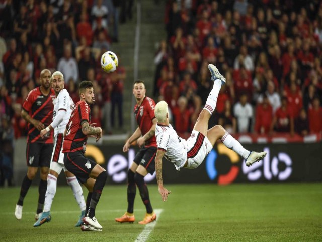 COPA DO BRASIL: FLAMENGO BATE ATHLETICO-PR COM GOLAO DE PEDRO