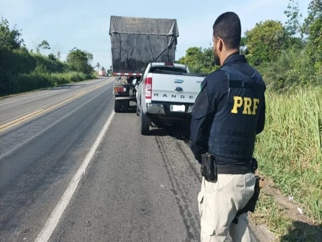 MULHER MORRE EM ACIDENTE ENVOLVENDO UMA CAMINHONETE E UM CAMINHO NA BR-101, KM 192, NO MUNICPIO DE CRISTINPOLIS