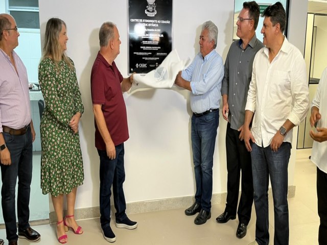 GOVERNO INAUGURA CENTRO DE ATENDIMENTO AO CIDADO EM ESTNCIA