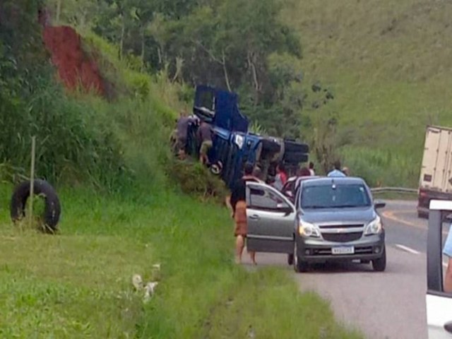 ACIDENTE EM MINAS GERAIS MATA ME E FILHO DE LAGARTO