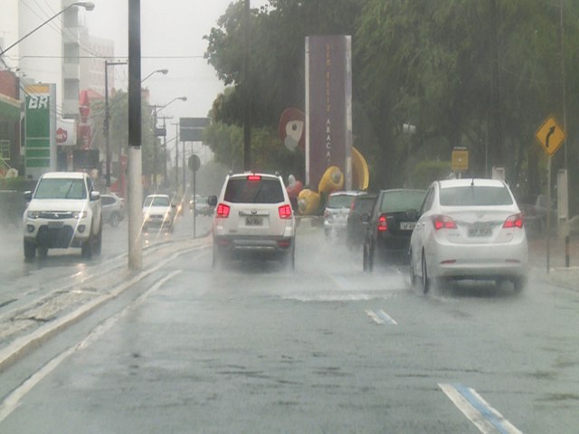 METEOROLOGIA APONTA CHUVAS EM SERGIPE NOS PRXIMOS CINCO DIAS. ARACAJU REGISTRA 38 MILMETROS NESTA QUINTA