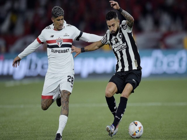 SO PAULO E BOTAFOGO JOGAM POR VAGA NA SEMIFINAL DA LIBERTADORES