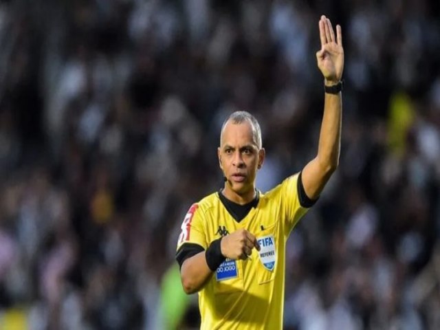 �RBITRO BRASILEIRO APITAR� JOGO DE ABERTURA DA COPA