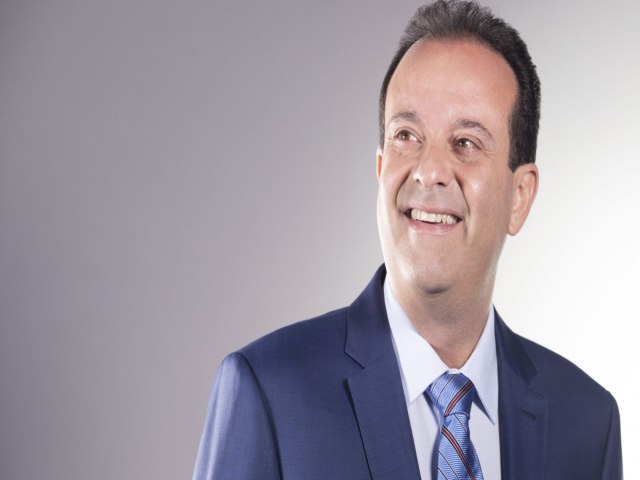 MAS AFINAL, ANDR� MOURA EST� SENDO PERSEGUIDO PELA JUSTI�A?