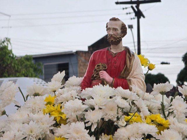 DOM GENIVALDO GARCIA PRESIDIU A MISSA FESTIVA DE S�O PEDRO NO PORTO D�AREIA