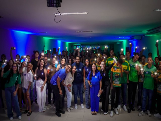 MAIS DE 220 JOVENS PARTICIPAM DA 1� EDI��O DA CARAVANA JUVENTUDE PELO FUTURO EM EST�NCIA
