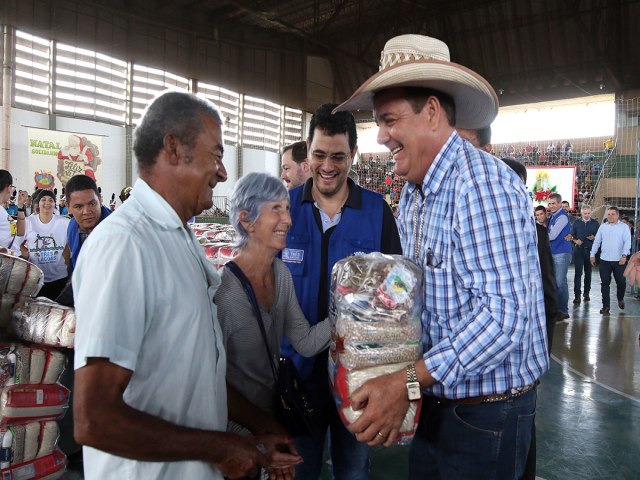 NATAL SOLIDRIO  Assistncia Social ir distribuir 3,7 mil cestas de alimentos para famlias de Trs Lagoas