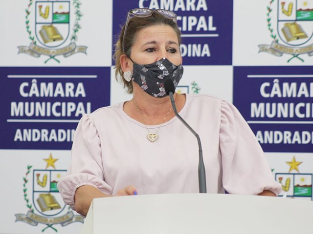 Vereadora Elo Pessoa solicita asfaltamento de ruas da Vila Mineira e do Benfica