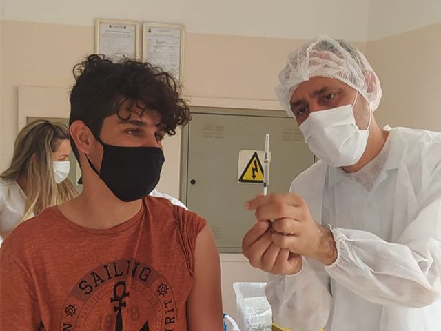 Castilho vacinará  no sábado jovens a partir de 14 anos e 2ª dose aos maiores de 18 