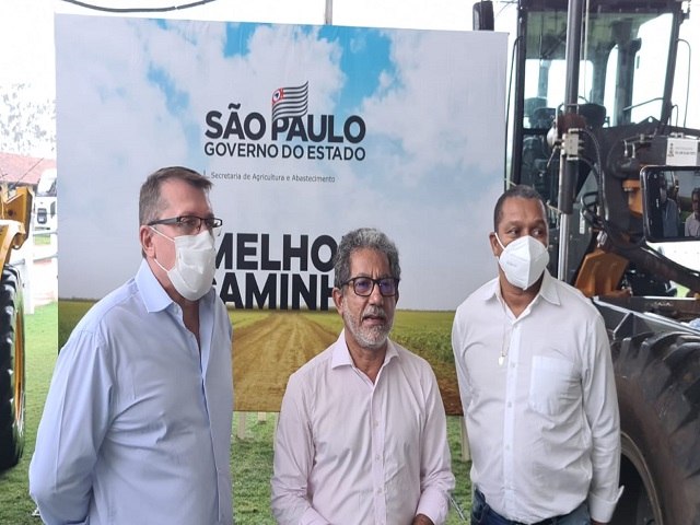 Prefeito Paulinho e vereadores Ailton Pereira e Chicão vão a Rio Preto assinar convênio “Melhor Caminho” 
