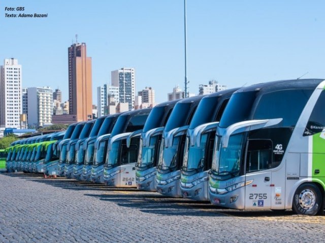 Viação Garcia abre mais de 100 vagas para contratação de motoristas e agentes de viagens
