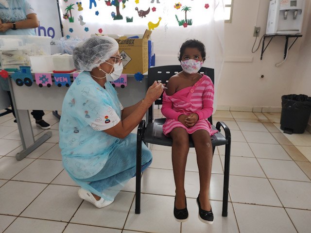 Castilho aplica mais de 350 vacinas contra COVID em plantão de sábado