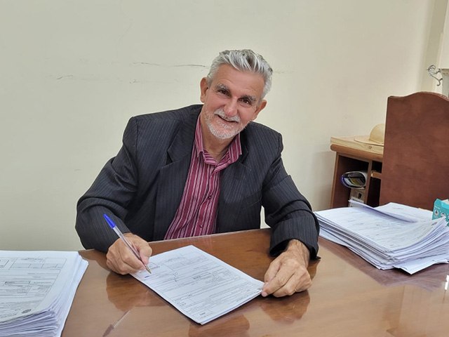 Prefeito Airton Gomes recupera prédios e economiza mais de R$ 5 mil por mês em aluguel