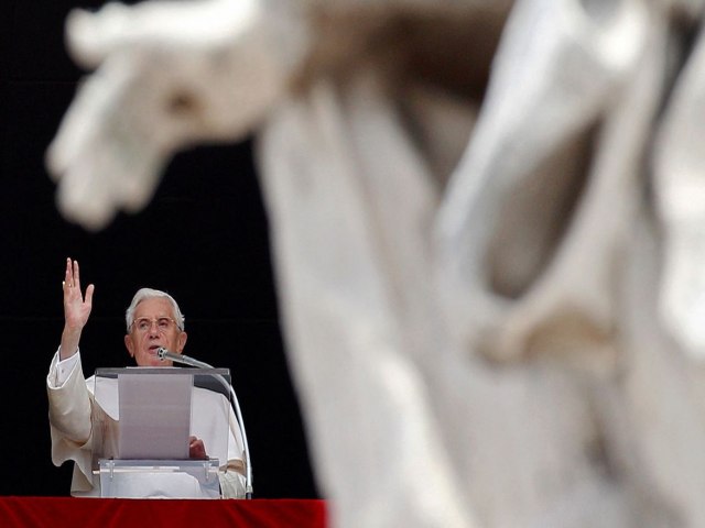 Papa emrito Bento XVI morre aos 95 anos