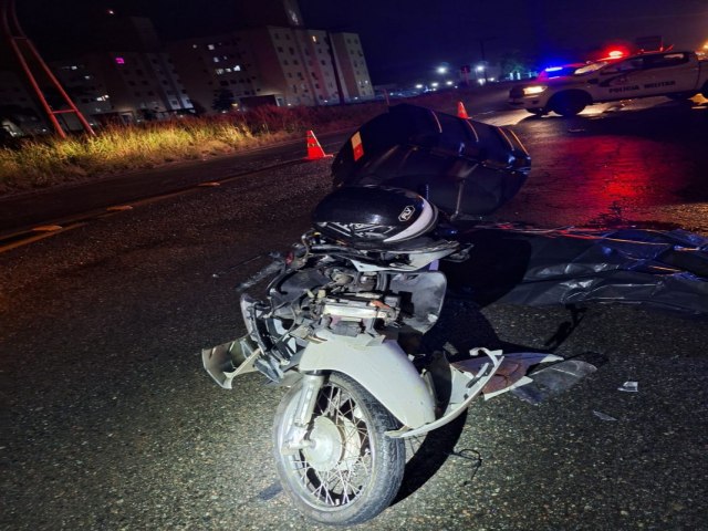 Motociclista morre em colis�o com �nibus na SC-108, em Joinville