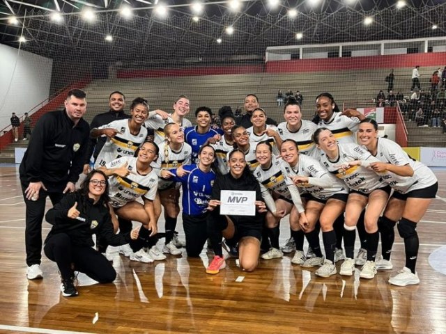 Crici�ma conquista a segunda vit�ria na Liga Nacional de Handebol Feminino