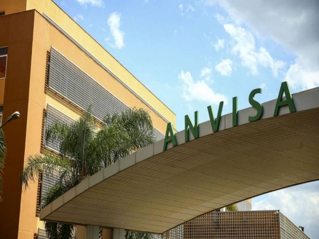 Anvisa manda recolher lote de antibi�tico ap�s encontrar vidro no frasco