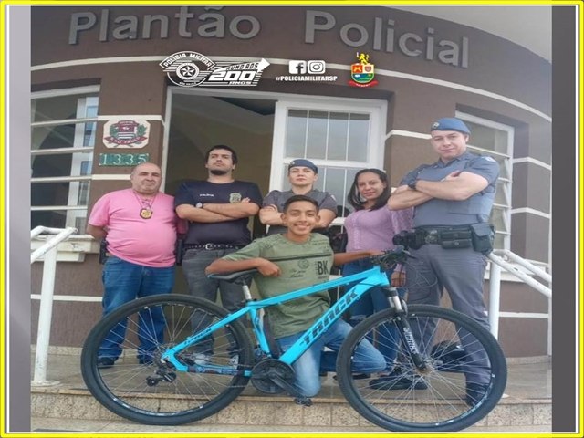 Policia Militar do 53 BPM/I de Avar/SP, Recupera Bicicleta Furtada em Avar/SP