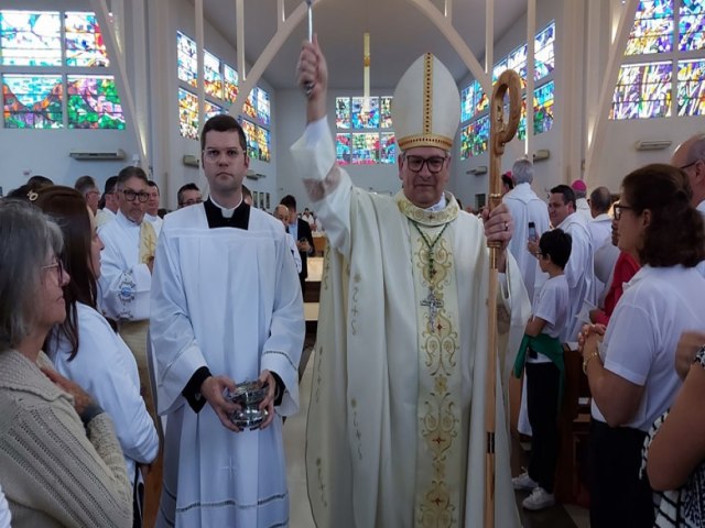 Dom Adilson toma posse cannica na Diocese de Tubaro