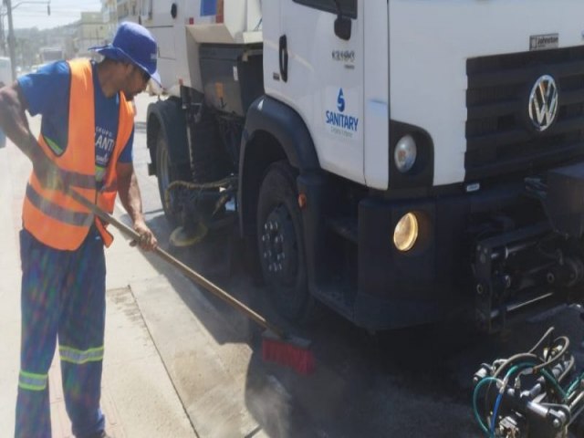 PREFEITURA DE TUBARO SEGUE COM LIMPEZA DA AVENIDA PEDRO ZAPELINI NESTA QUARTA-FEIRA (8)