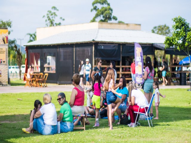  Msica, lazer e contao de histrias animam Domingo no Parque