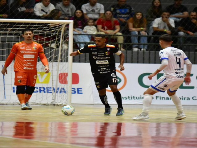 Liga Nacional de Futsal; Tubaro sofre derrota em Blumenau