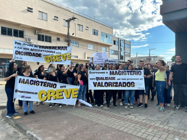 Professores da rede estadual iniciam a greve em Santa Catarina