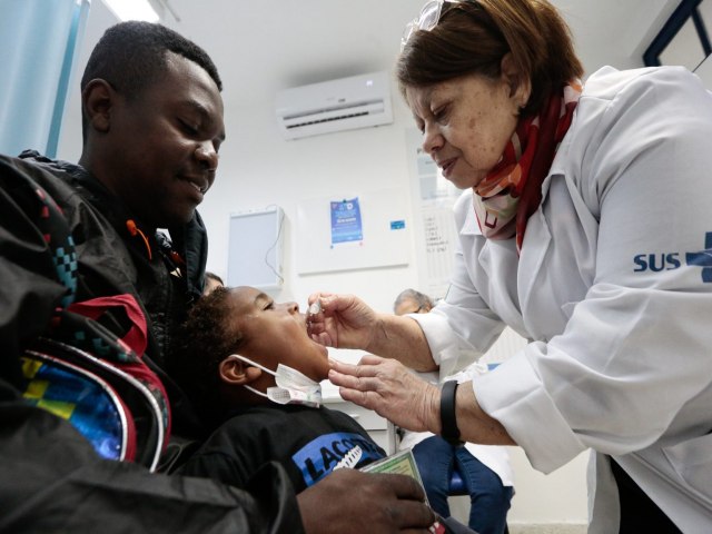 Dia D contra a poliomielite com vrios pontos de vacinao neste sbado