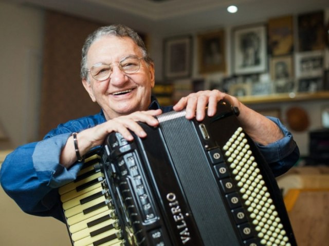 Caulinha, msico do Domingo do Fausto, morre aos 86 anos