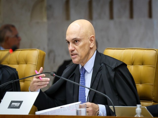 Senadores catarinenses pedem investigao de Alexandre de Moraes aps denncias contra ministro