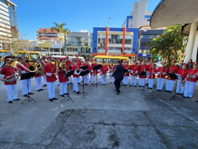 Semana da Ptria inicia com vrias atividades cvicas em Tubaro e desfile em alguns bairros