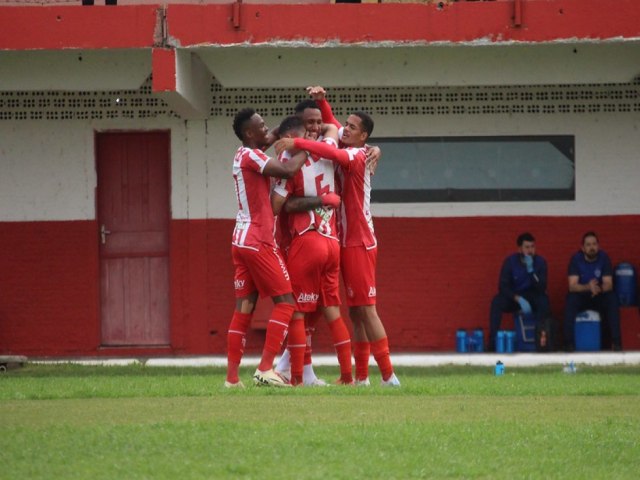 Herclio Luz estreia com vitria em casa pela Copa SC