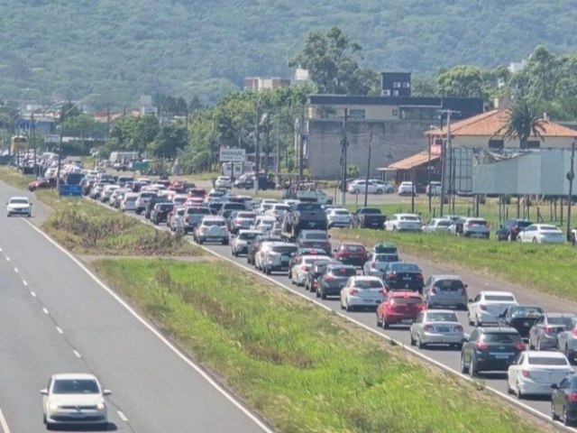 Saldo do feriado prolongado em SC; 3 mortes e mais de 5 mil veculos abordados