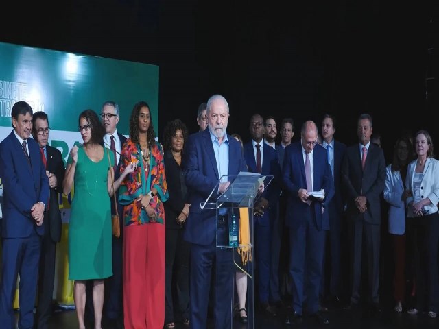 Lula deve anunciar mais 16 futuros ministros para completar o governo; veja quais faltam