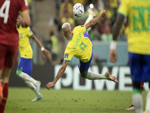 Gol de voleio de Richarlison  eleito o mais bonito da Copa do Catar