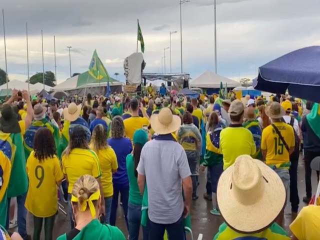 Acampamentos bolsonaristas so incubadoras de terroristas, diz Flvio Dino aps bomba em Braslia