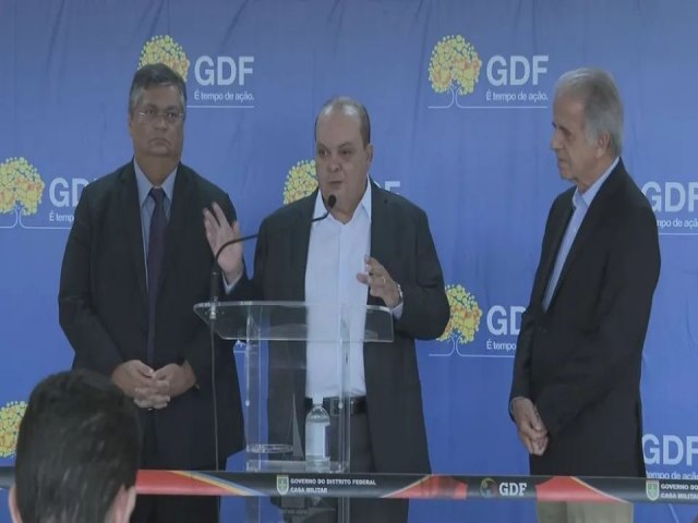 Governador do DF anuncia desmonte de 40 barracas no QG do Exrcito