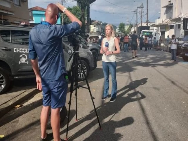 Velrio de Pel em Santos-SP tem equipes de imprensa de mais de 20 pases