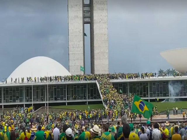 Ministros do STF e polticos defendem interveno federal no Distrito Federal