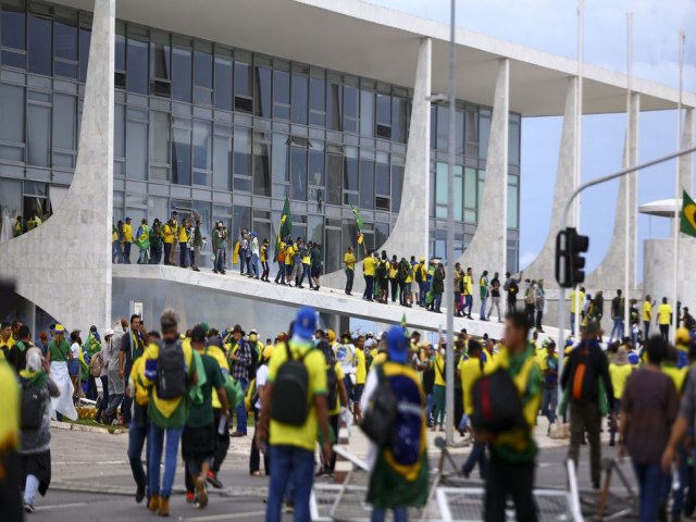 REPERCUSSO: Lderes mundiais condenam tentativa de golpe em Braslia