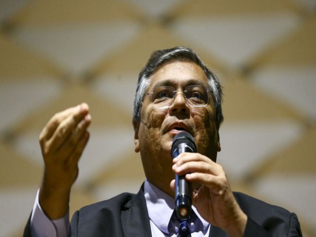 Dino diz que PF far novas prises de participantes de atos golpistas