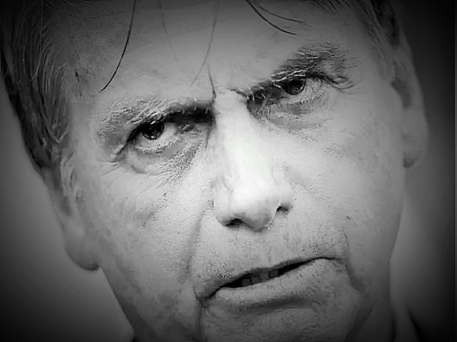 Investigado por golpismo, Bolsonaro atacou a democracia a cada 23 dias de seu governo