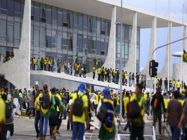 STF autoriza quebra de sigilo de PMs presos por participao em atos terroristas