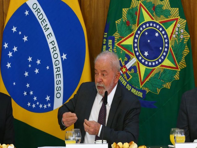 Presidente aposta em retomada de obras para impulsionar economia