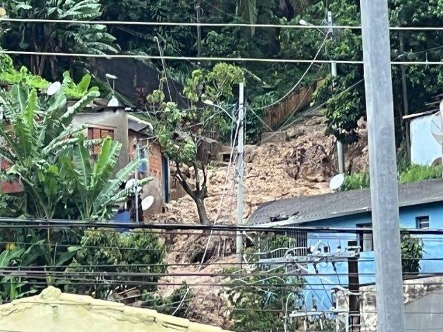 Praias no litoral Norte de SP esto isoladas sem luz, internet e telefone